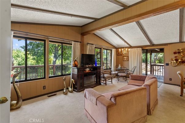 Chandelier, Dining room, Interior, Living room