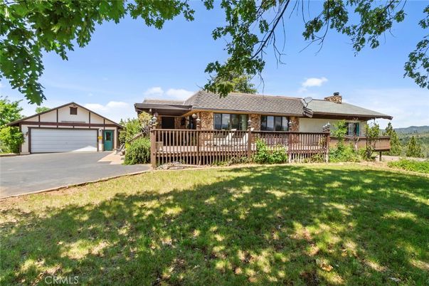 Backyard, Detached Garage, Exterior