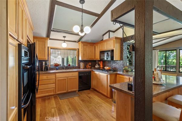 Interior, Kitchen, Pendant Lights, Wood Texture Flooring