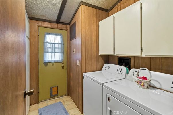 Interior, Washer, Wooden Walls