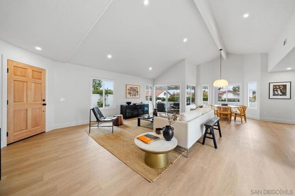 Dining room, Interior, Living room, Pendant Lights, Recessed Lighting, Wood Texture Flooring