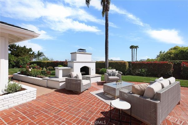 Exterior, Fireplace