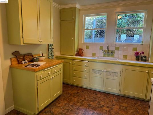 Interior, Kitchen, Tile Countertops