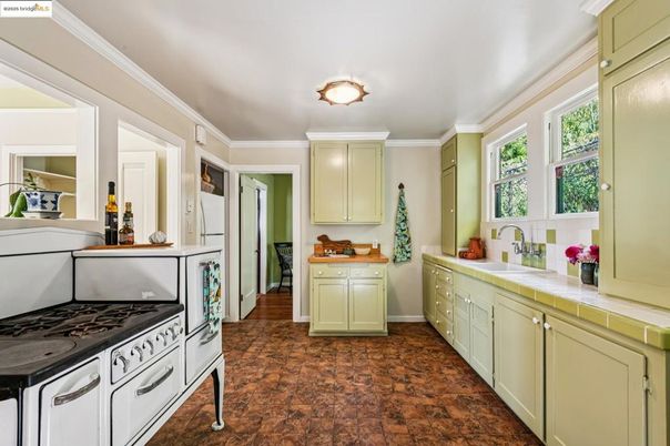 Interior, Kitchen, Tile Countertops