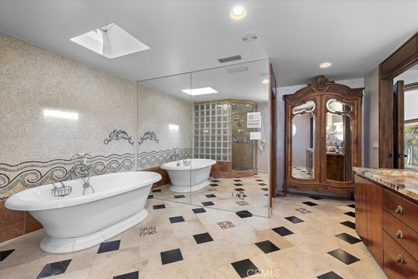 Bathroom, Dual Sink Vanities, Free Standing Baths, Glass Shower, Interior, Recessed Lighting