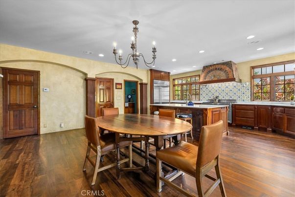 Chandelier, Dining room, Interior, Kitchen, Recessed Lighting, Wood Texture Flooring