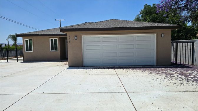 Detached Garage, Exterior