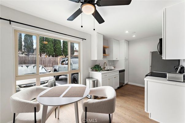 Dining room, Interior, Kitchen, Recessed Lighting, Wood Texture Flooring