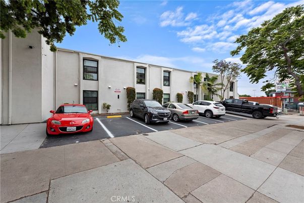 Exterior, Facade, Condo Building