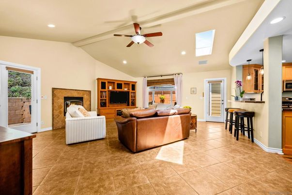 Interior, Kitchen, Living room, Pendant Lights, Recessed Lighting