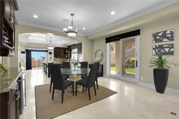Chandelier, Dining room, Interior, Kitchen, Pendant Lights, Recessed Lighting, Stainless Steel Appliances