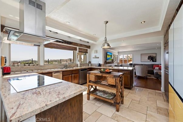 Dining room, Interior, Kitchen, Living room, Pendant Lights, Recessed Lighting, Stainless Steel Appliances