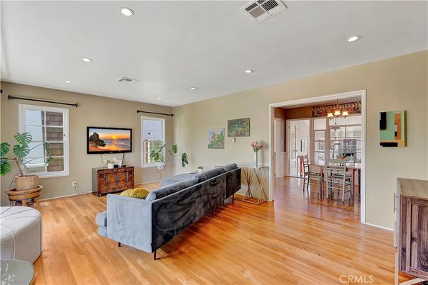 Chandelier, Dining room, Interior, Recessed Lighting, Wood Texture Flooring