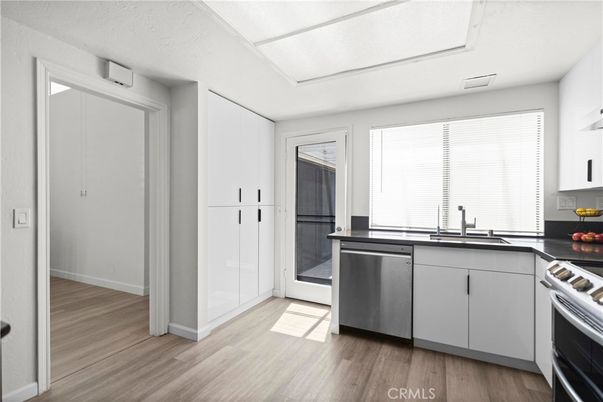 Interior, Kitchen, Stainless Steel Appliances, Wood Texture Flooring