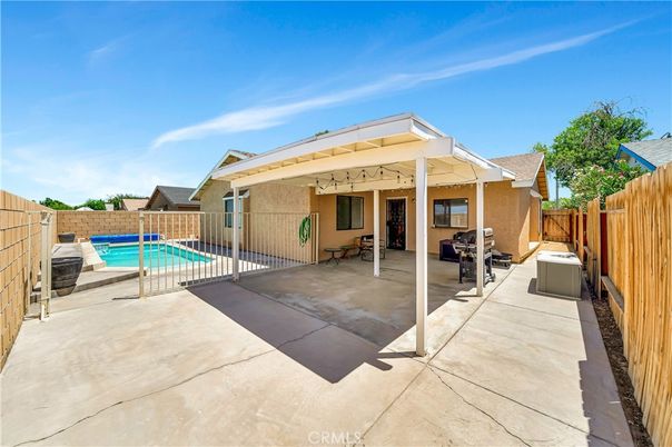 Exterior, Hot Tub, Pool