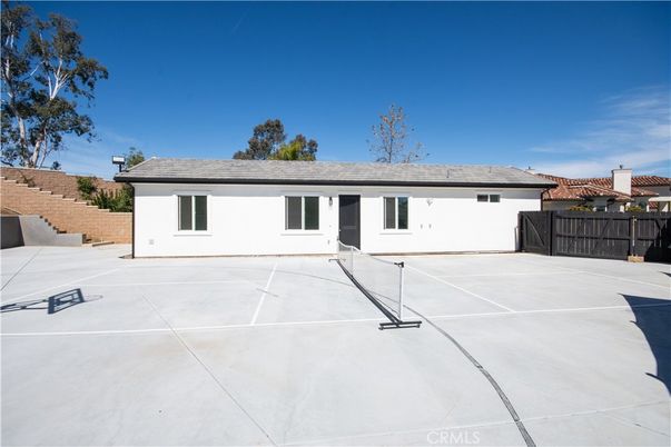 Exterior, Facade, Tennis Courts, Ranch