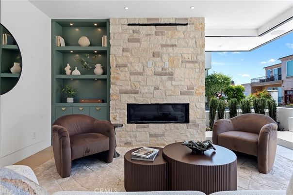 Exterior, Fireplace