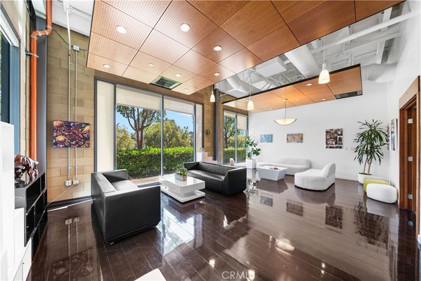 Interior, Living room, Pendant Lights, Recessed Lighting, Wood Texture Flooring