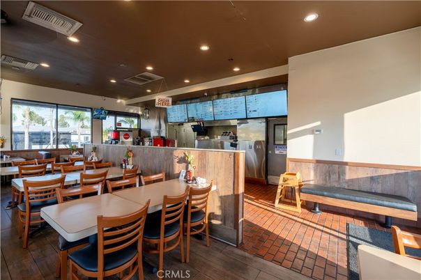 Dining room, Interior, Kitchen, Recessed Lighting, Wood Texture Flooring
