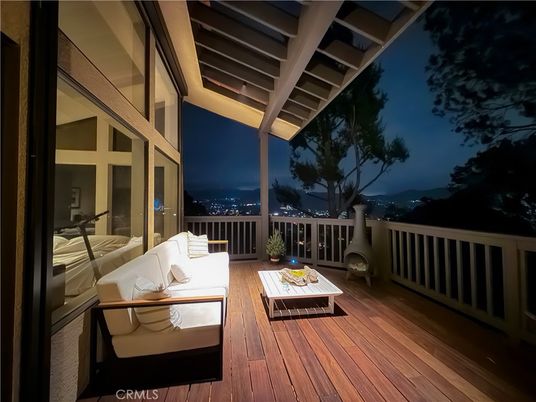 Exterior, Wood Texture Flooring