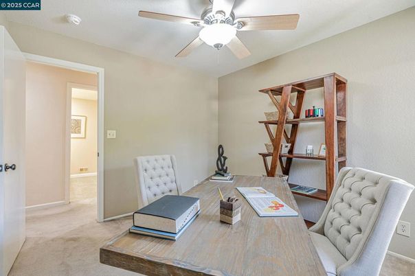 Home Office, Interior