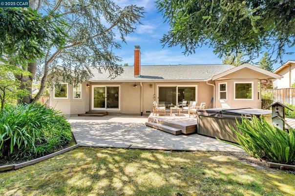 Backyard, Exterior, Hot Tub