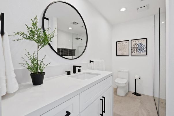 Bathroom, Dual Sink Vanities, Interior, Recessed Lighting