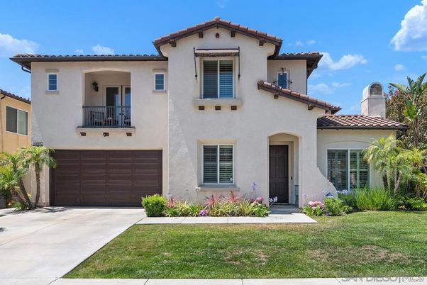 Attached, Exterior, Facade, Spanish Mediterranean