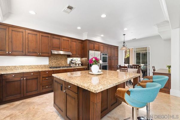 Dining room, Interior, Kitchen, Pendant Lights, Recessed Lighting, Stainless Steel Appliances