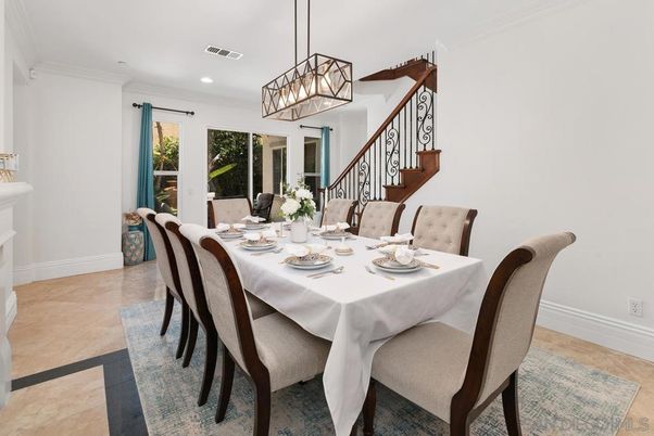 Dining room, Interior, Pendant Lights, Recessed Lighting