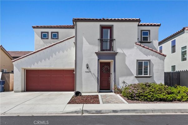 Attached, Exterior, Facade, Spanish Mediterranean
