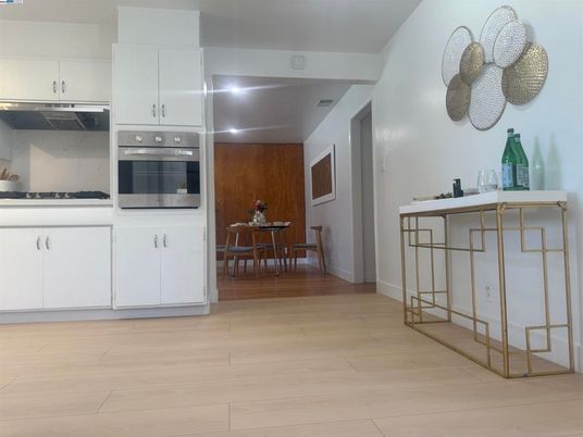 Dining room, Interior, Kitchen, Recessed Lighting, Wood Texture Flooring