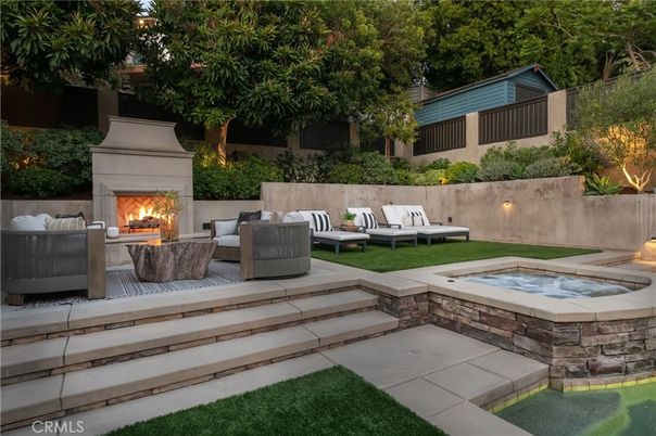 Exterior, Fireplace, Pool