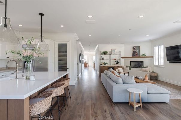 Fireplace, Interior, Living room, Pendant Lights, Recessed Lighting, Wood Texture Flooring