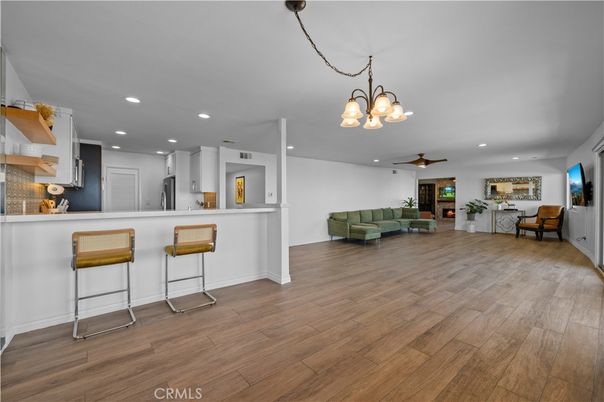 Chandelier, Interior, Living room, Recessed Lighting, Wood Texture Flooring