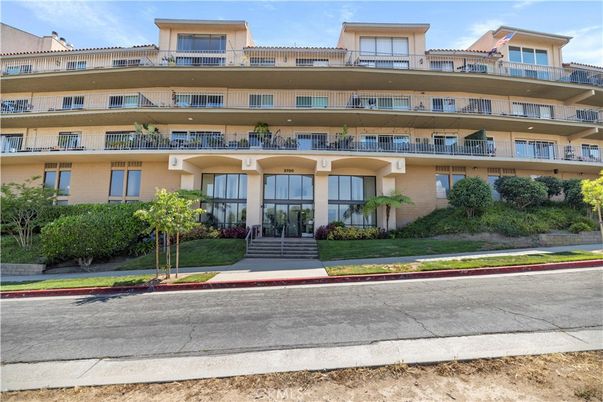 Exterior, Facade, Condo Building