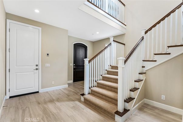 Interior, Recessed Lighting, Wood Texture Flooring