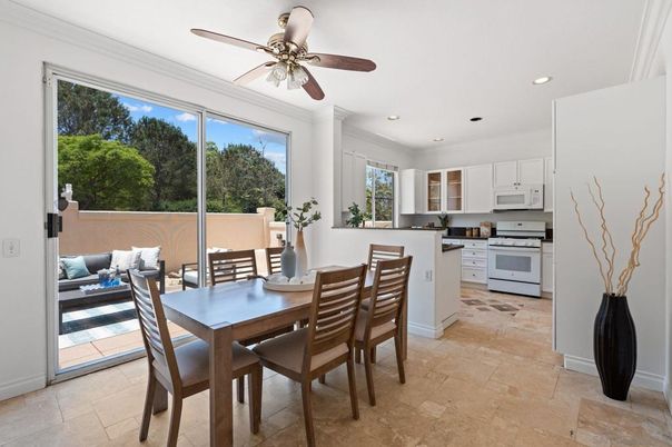 Dining room, Interior, Kitchen, Recessed Lighting
