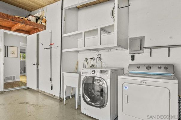 Interior, Utility Closets, Washer, Wooden Ceilings