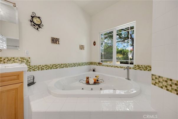 Bathroom, Interior, Tile Countertops