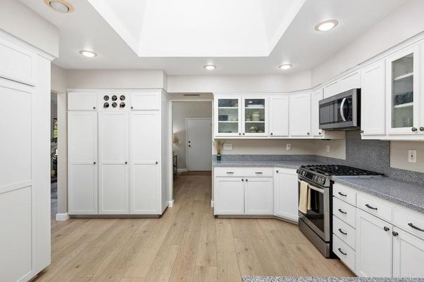 Interior, Kitchen, Recessed Lighting, Wood Texture Flooring