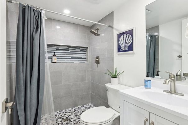 Bathroom, Interior, Recessed Lighting