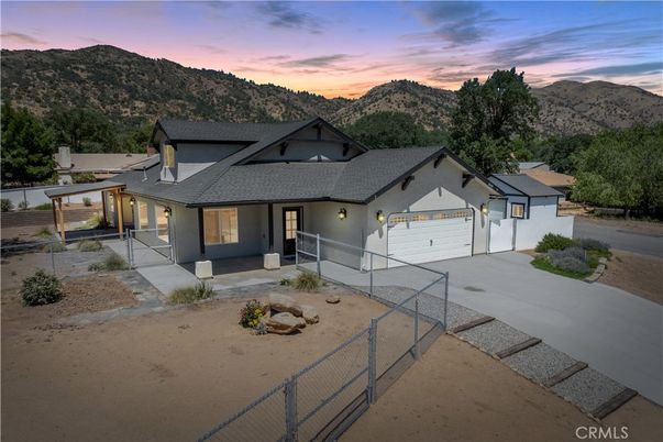 Attached, Detached Garage, Exterior, Facade, American Craftsman