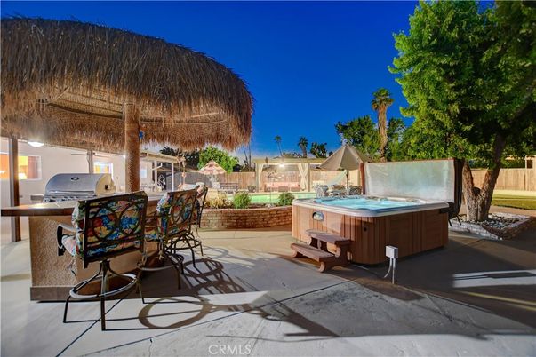 Exterior, Hot Tub