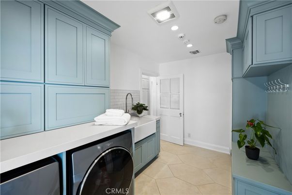 Interior, Recessed Lighting, Washer