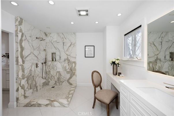 Bathroom, Interior, Marble Walls, Recessed Lighting