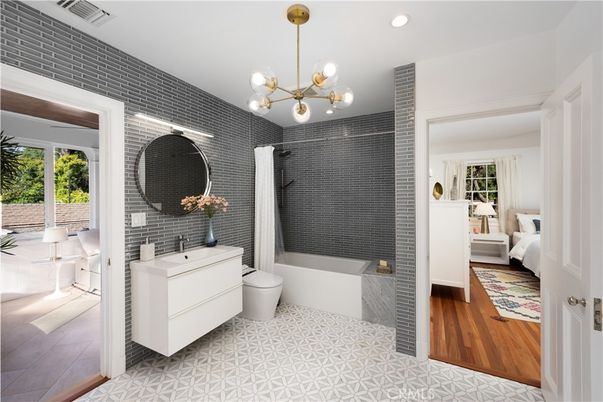 Bathroom, Bedroom, Interior, Pendant Lights, Recessed Lighting, Wood Texture Flooring