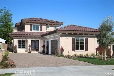 Exterior, Facade, Mediterranean