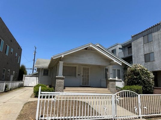 Exterior, Facade, American Craftsman
