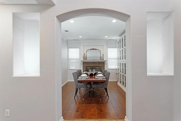 Dining room, Fireplace, Interior, Recessed Lighting, Wood Texture Flooring